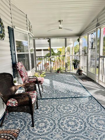 4541 NW 69th St I-08, Coconut Creek, FL 33073