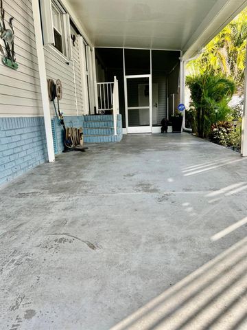 4541 NW 69th St I-08, Coconut Creek, FL 33073