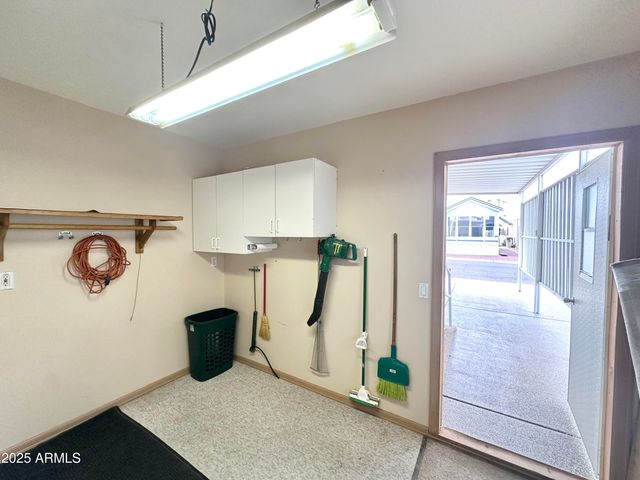 303 S DIAMOND Drive, Apache Junction, AZ 85119