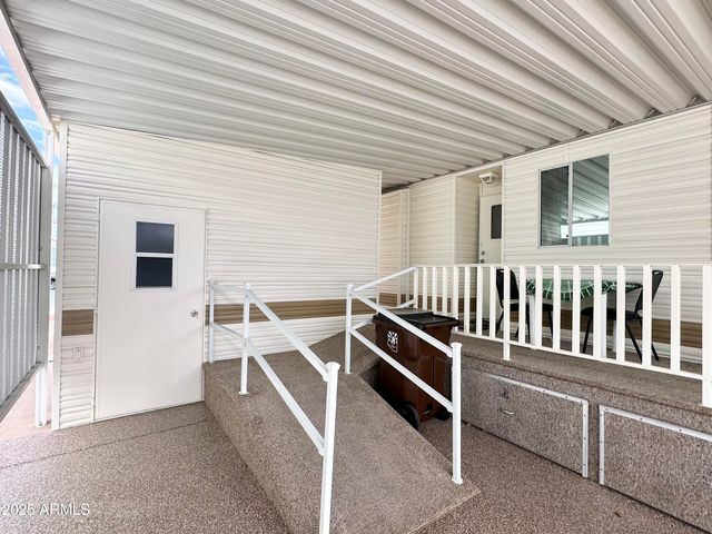 303 S DIAMOND Drive, Apache Junction, AZ 85119