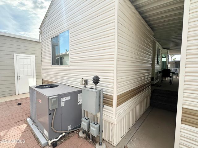 303 S DIAMOND Drive, Apache Junction, AZ 85119