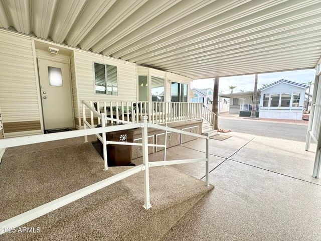 303 S DIAMOND Drive, Apache Junction, AZ 85119