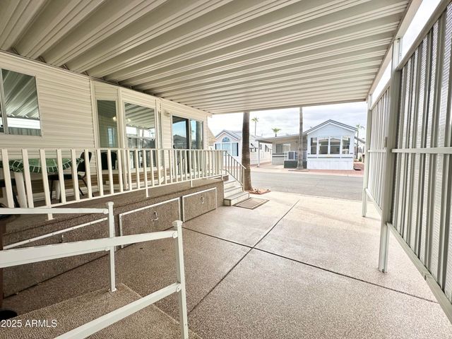 303 S DIAMOND Drive, Apache Junction, AZ 85119