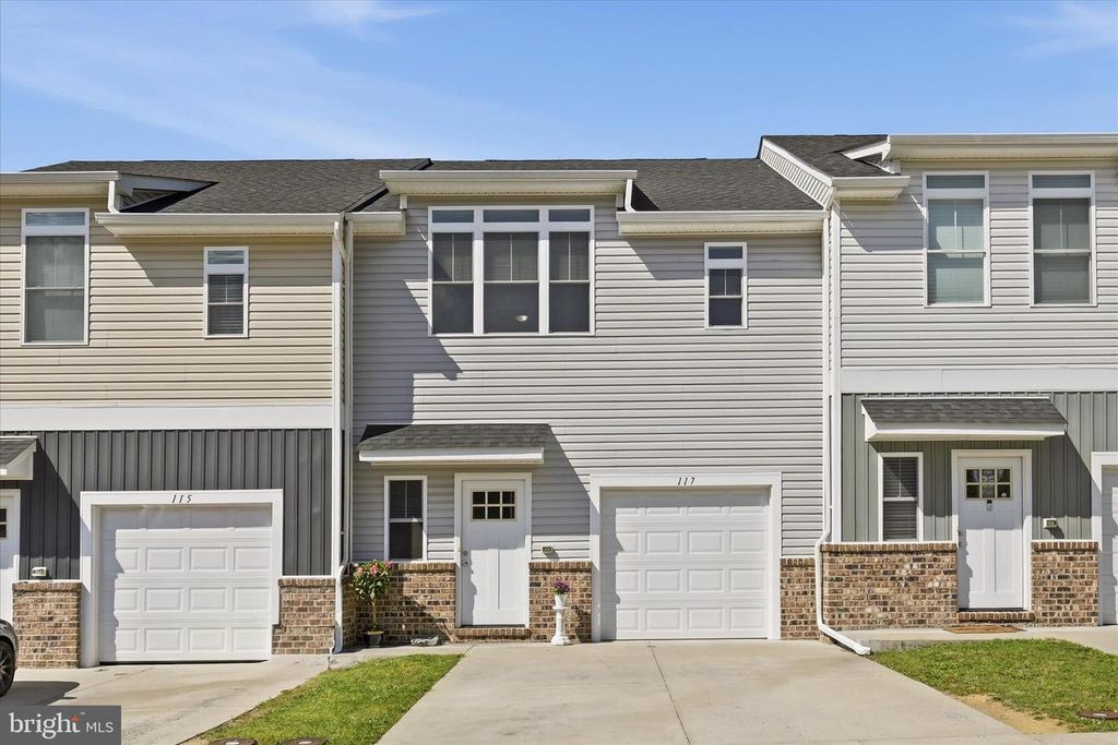 117 CORALYROSE CT, Winchester, VA 22602