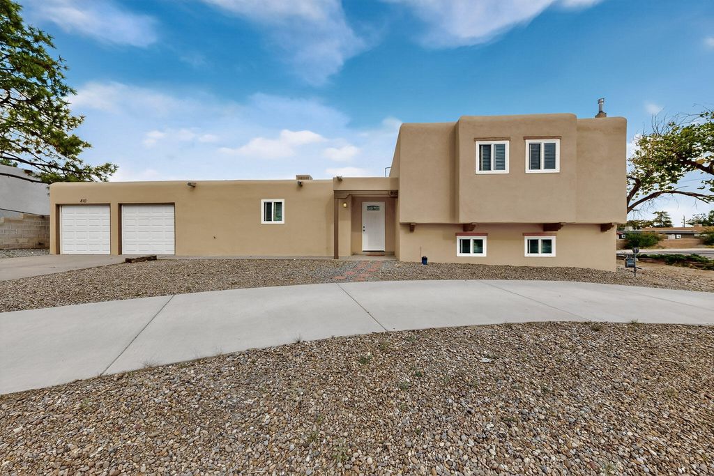 810 San Juan De Rio Drive SE, Rio Rancho, NM 87124