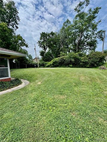 407 Killarney Drive, Greenville, IL 62246