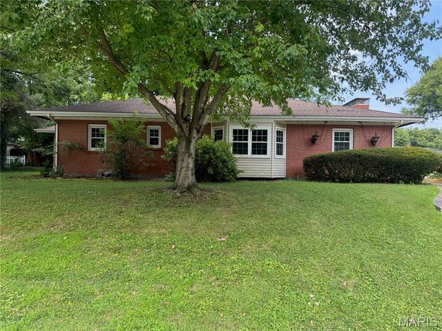 407 Killarney Drive, Greenville, IL 62246