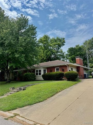 407 Killarney Drive, Greenville, IL 62246