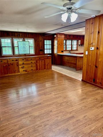 407 Killarney Drive, Greenville, IL 62246