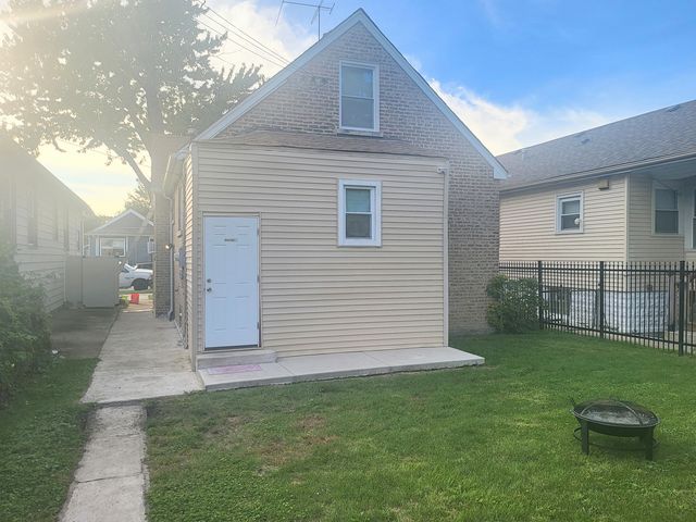 10145 S Perry Avenue, Chicago, IL 60628