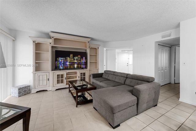 2221 SE 27th Drive 106B, Homestead, FL 33035