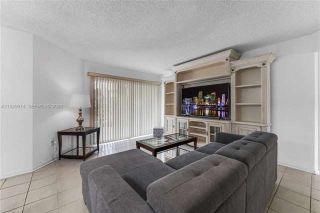 2221 SE 27th Drive 106B, Homestead, FL 33035