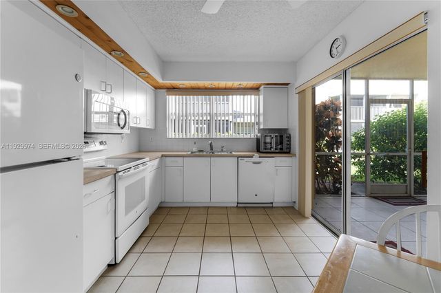 2221 SE 27th Drive 106B, Homestead, FL 33035