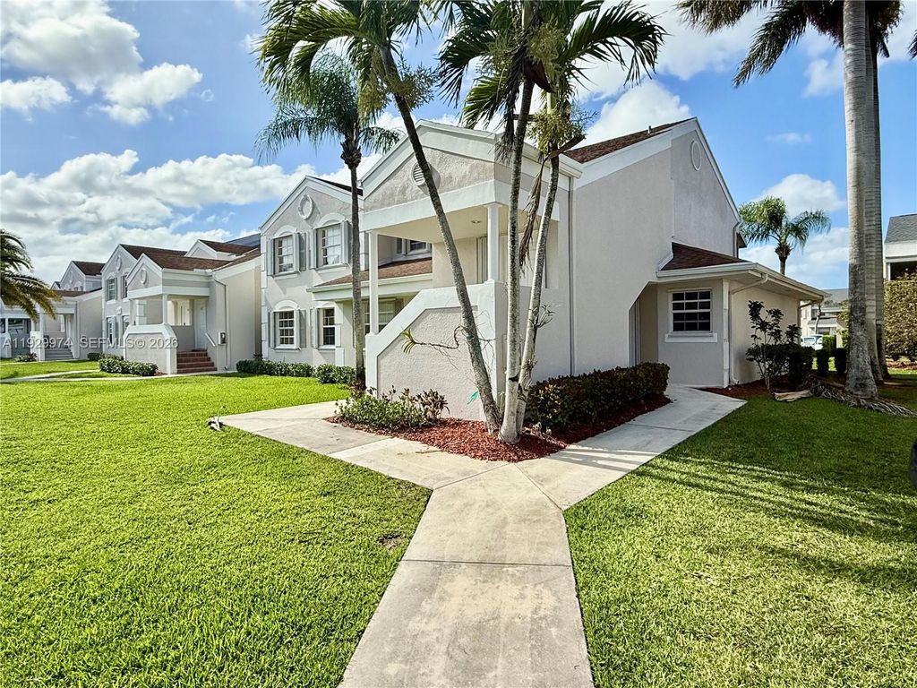 2221 SE 27th Drive 106B, Homestead, FL 33035
