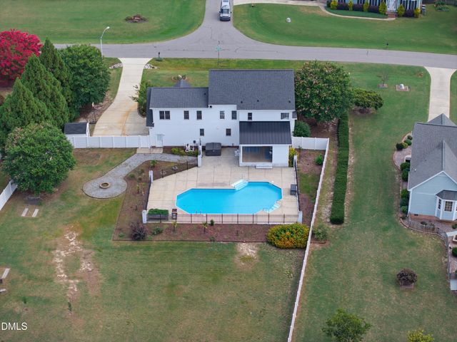 6616 Wavcott Drive, Fuquay Varina, NC 27526