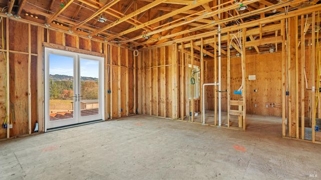 487 Ormsby Ln, Petaluma, CA 94954