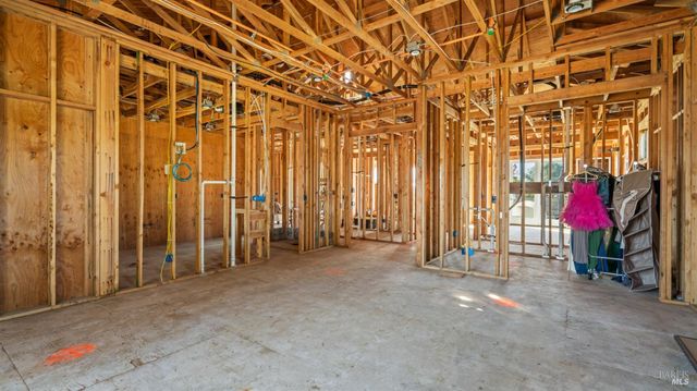 487 Ormsby Ln, Petaluma, CA 94954