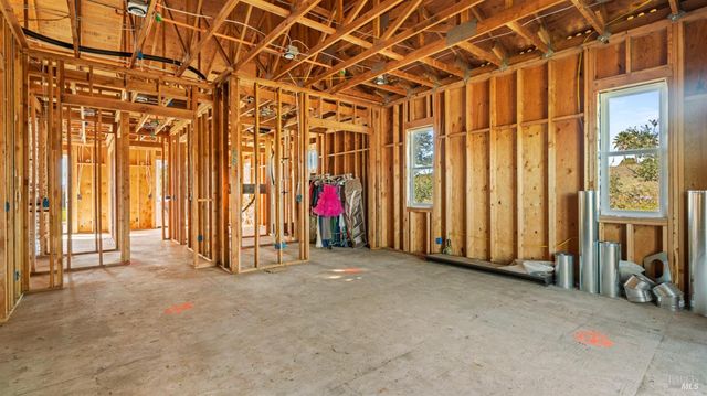 487 Ormsby Ln, Petaluma, CA 94954