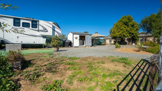 487 Ormsby Ln, Petaluma, CA 94954