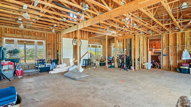 487 Ormsby Ln, Petaluma, CA 94954