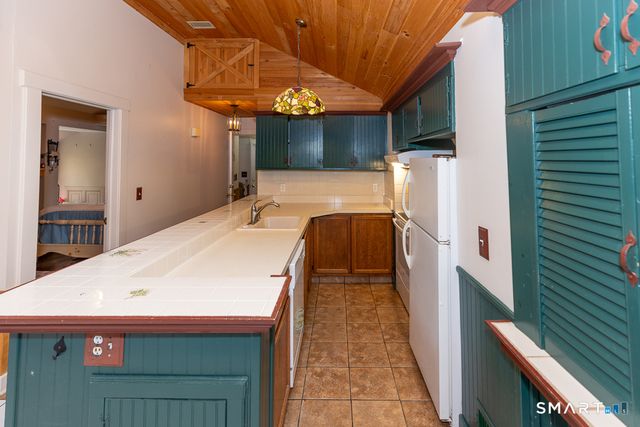 159 Wrights Pond Road, Westbrook, CT 06498