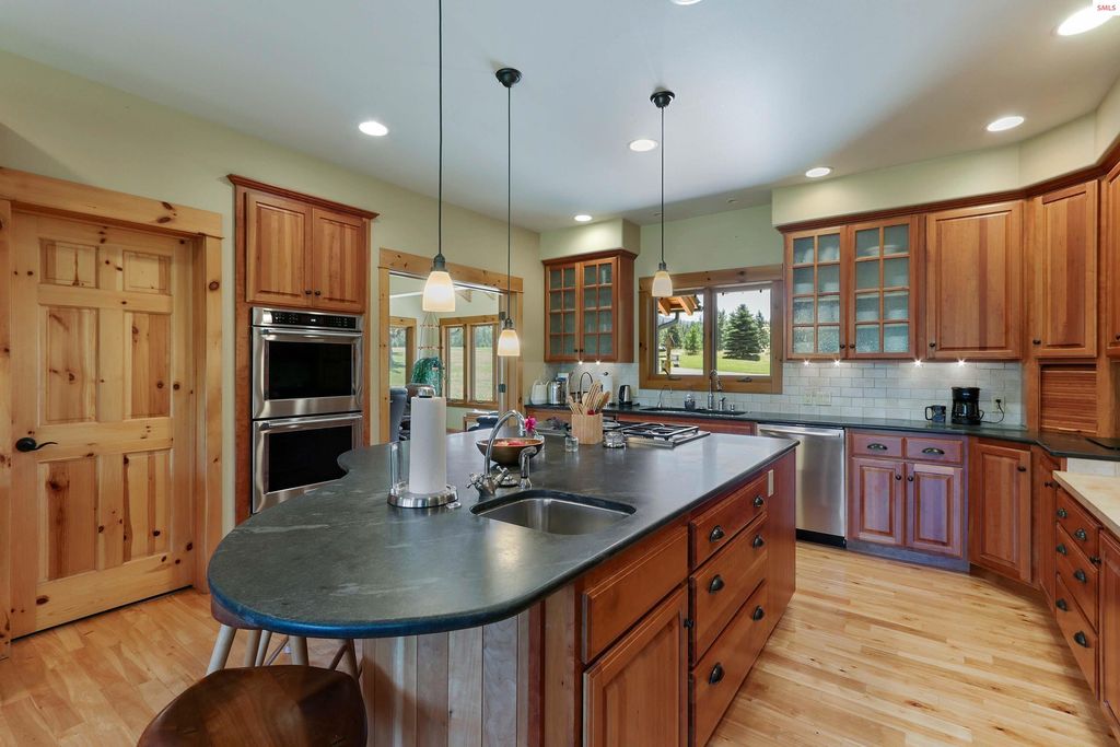 877 Heath Lake Road, Sagle, ID 83860 photo 10