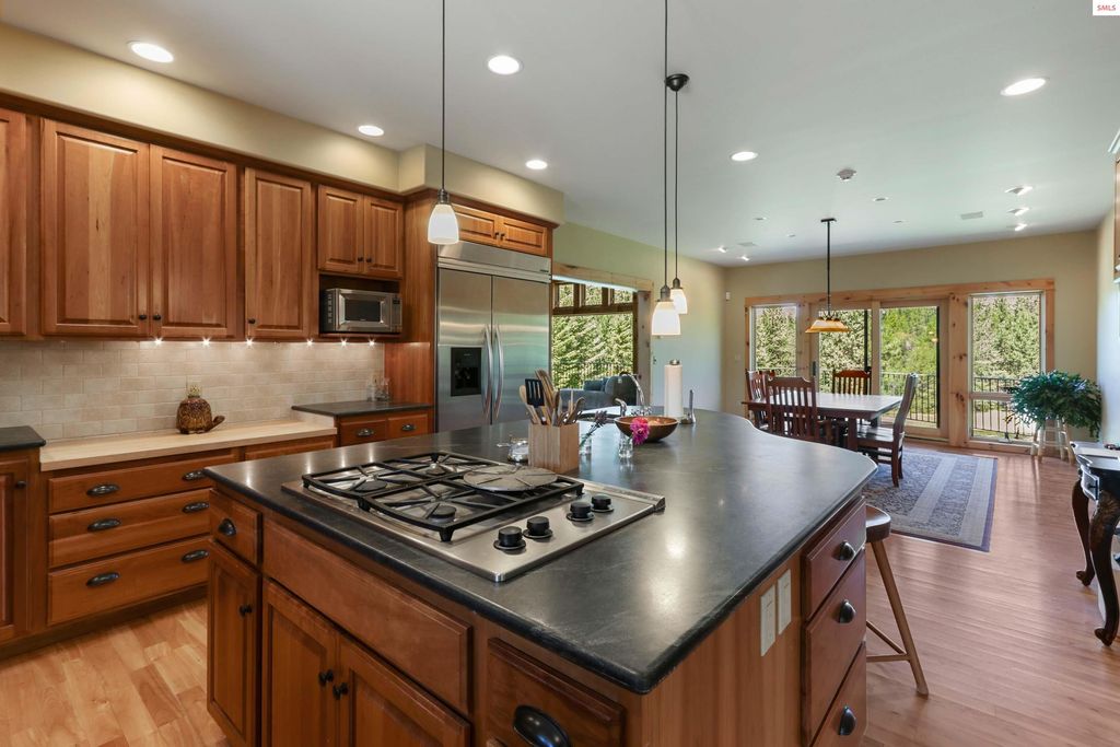 877 Heath Lake Road, Sagle, ID 83860 photo 12