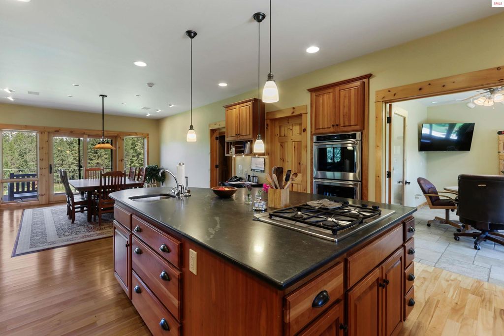 877 Heath Lake Road, Sagle, ID 83860 photo 13