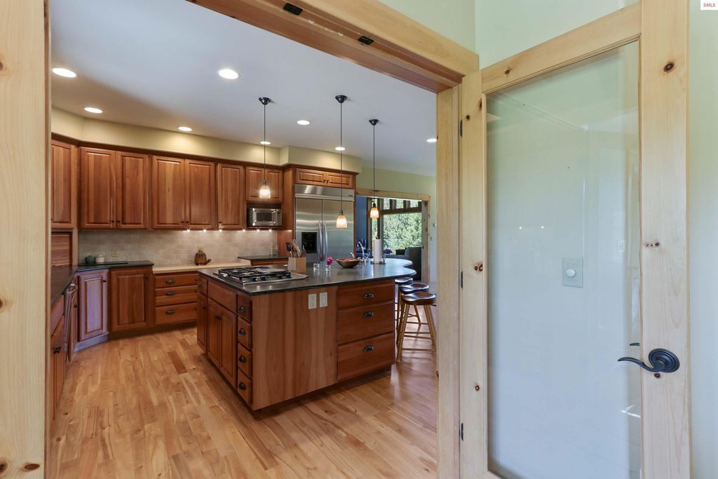 877 Heath Lake Road, Sagle, ID 83860 photo 17