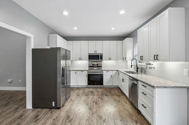 111 Friel Dr, Waverly, TN 37185