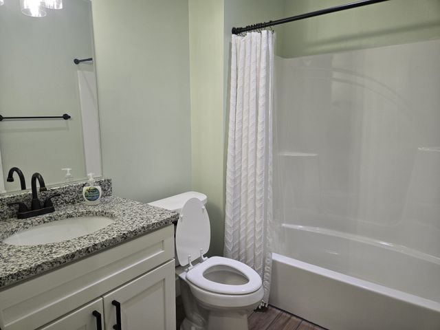 111 Friel Dr, Waverly, TN 37185