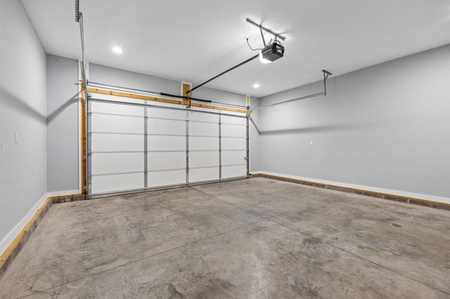 111 Friel Dr, Waverly, TN 37185
