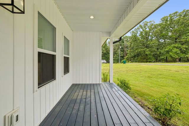 111 Friel Dr, Waverly, TN 37185