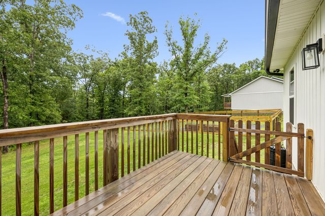 111 Friel Dr, Waverly, TN 37185
