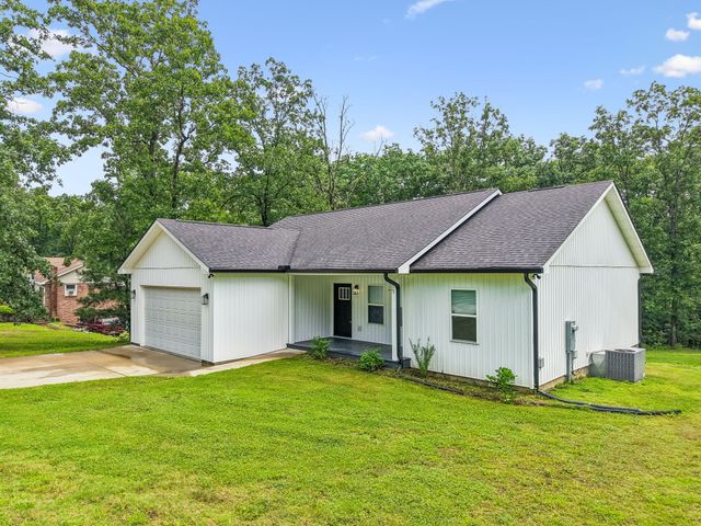 111 Friel Dr, Waverly, TN 37185