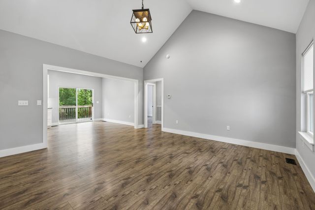 111 Friel Dr, Waverly, TN 37185