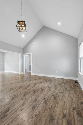 111 Friel Dr, Waverly, TN 37185