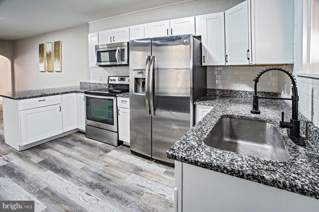 423 HOWELL DR, New Castle, DE 19720