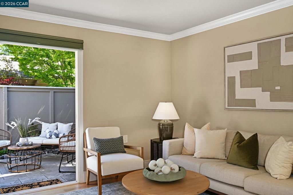 Image 10 of property listing at 2233 Pine Knoll Dr 4, Walnut Creek, CA 94595