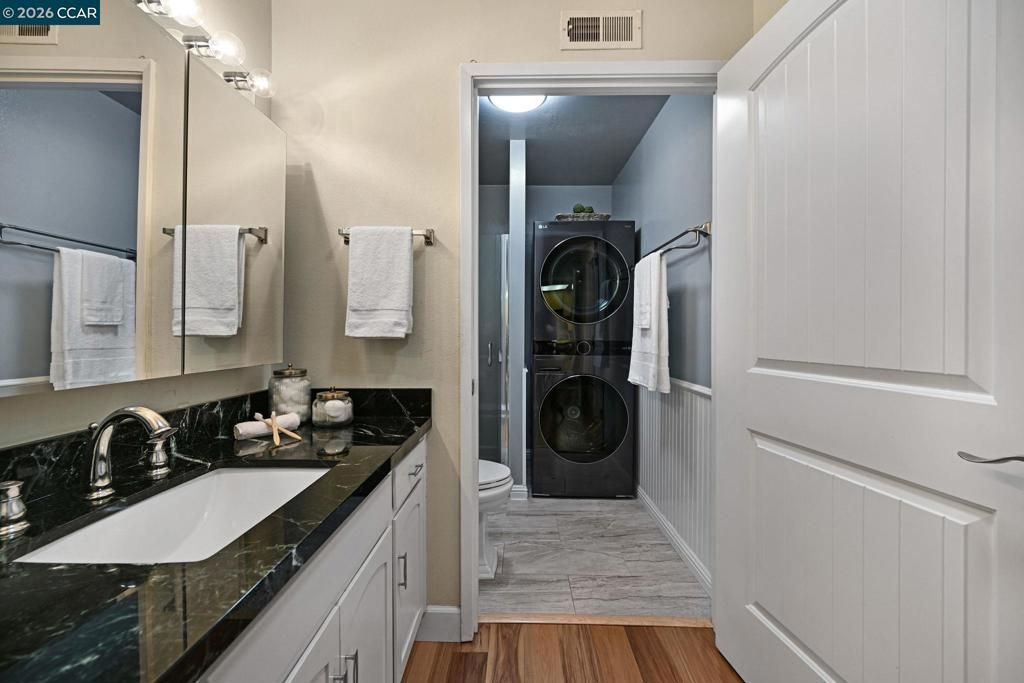 Image 15 of property listing at 2233 Pine Knoll Dr 4, Walnut Creek, CA 94595