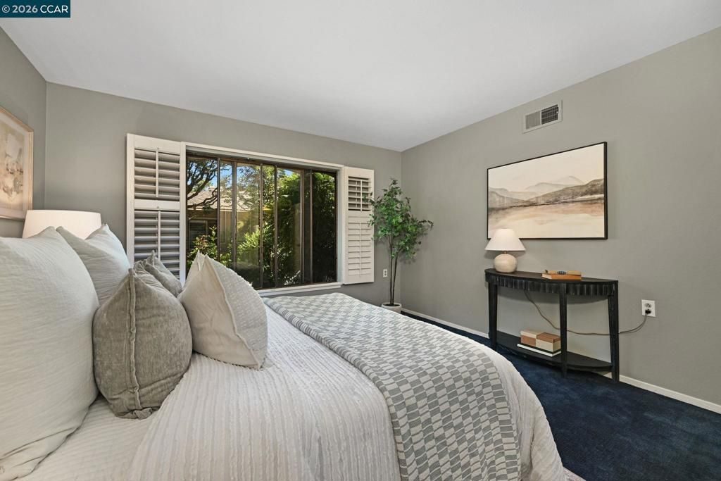 Image 19 of property listing at 2233 Pine Knoll Dr 4, Walnut Creek, CA 94595