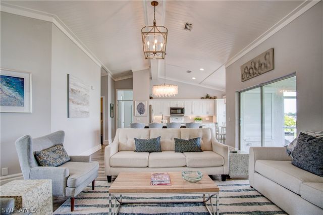 7271 Mill Pond CIR, Naples, FL 34109