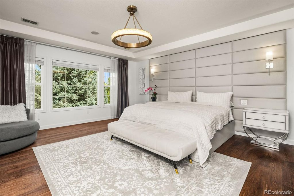 Image 17 of property listing at 6072 S Paris Street, Greenwood Village, CO 80111