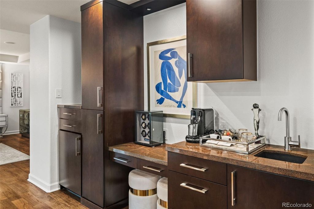 Image 21 of property listing at 6072 S Paris Street, Greenwood Village, CO 80111
