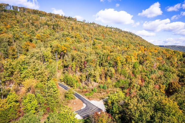 8037 Rocky Ledge Drive, Hixson, TN 37343