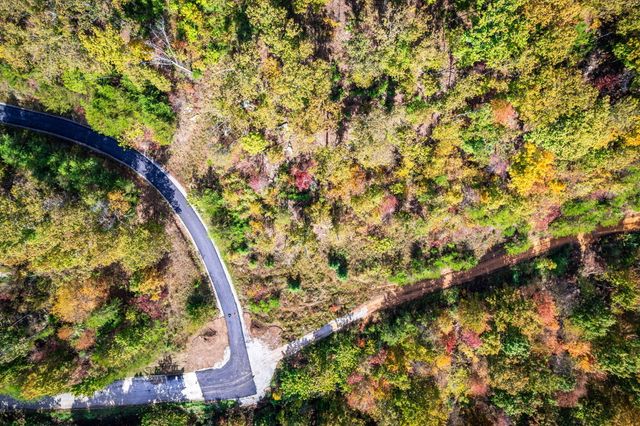 8037 Rocky Ledge Drive, Hixson, TN 37343