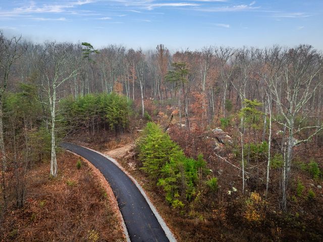 8037 Rocky Ledge Drive, Hixson, TN 37343