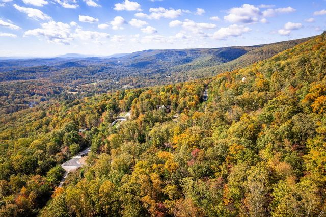 8037 Rocky Ledge Drive, Hixson, TN 37343