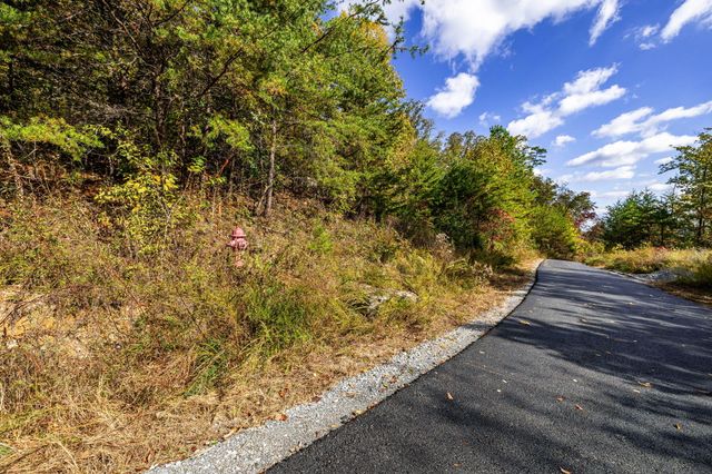 8037 Rocky Ledge Drive, Hixson, TN 37343