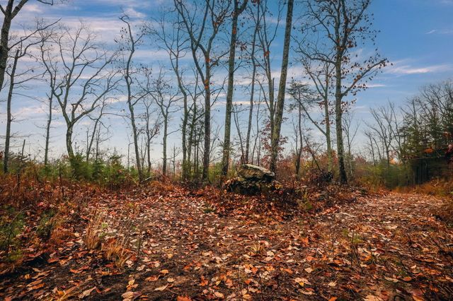 8037 Rocky Ledge Drive, Hixson, TN 37343